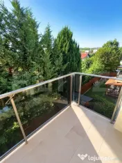 Apartament cu 3 camere, 70mp, terasa, parcare , zona Borhanc 