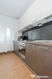 Apartament 3 camere de închiriat – Faleza Nord, Constanț 