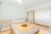 Apartament 3 camere de închiriat – Faleza Nord, Constanț 
