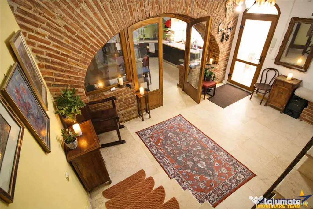 Rezidenta cu personalitate, pe 120 mp, Centrul Istoric, Bra - Brasov (Brasov)