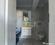 Apartament 3 camere decomandat situat la 500 de metri Metrou Berceni! 