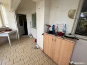 - Etaj 2 - Apartament 3 camere 96mp, zona Calarasilor. 
