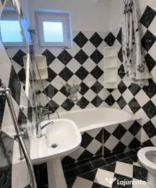 Apartament de vânzare - 2 camere, zona Gojdu. 