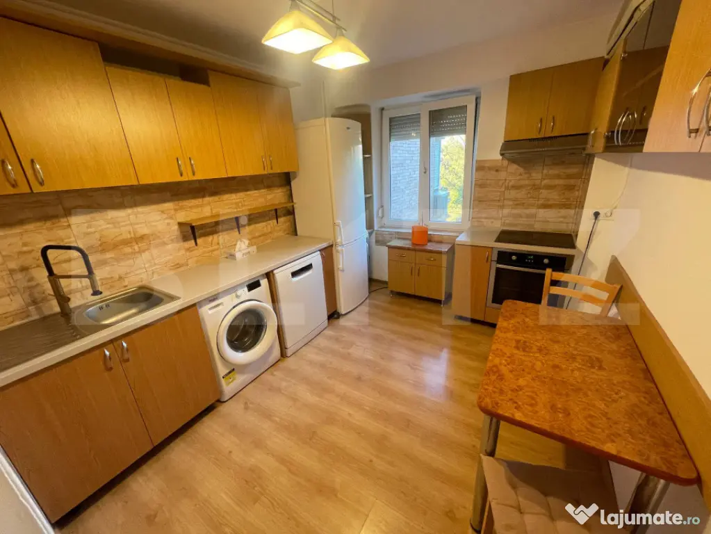 APARTAMENT 3 CAMERE DECOMANDAT | PIAȚA DECEBAL - Oradea (Bihor)