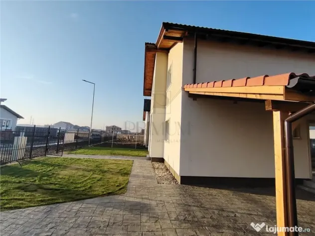 Casa individuala - spatii generoase- zona foarte buna - carp - Mosnita Noua (Timis)