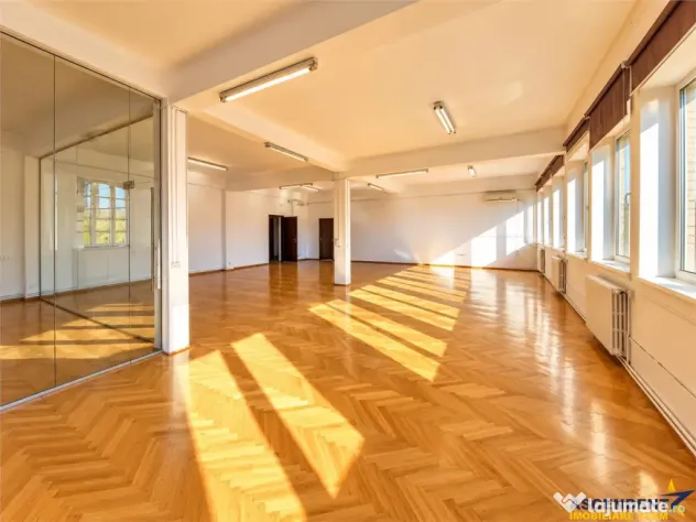 Spatiu birouri, cu 3 locuri parcare, Central, Brasov - Brasov (Brasov)