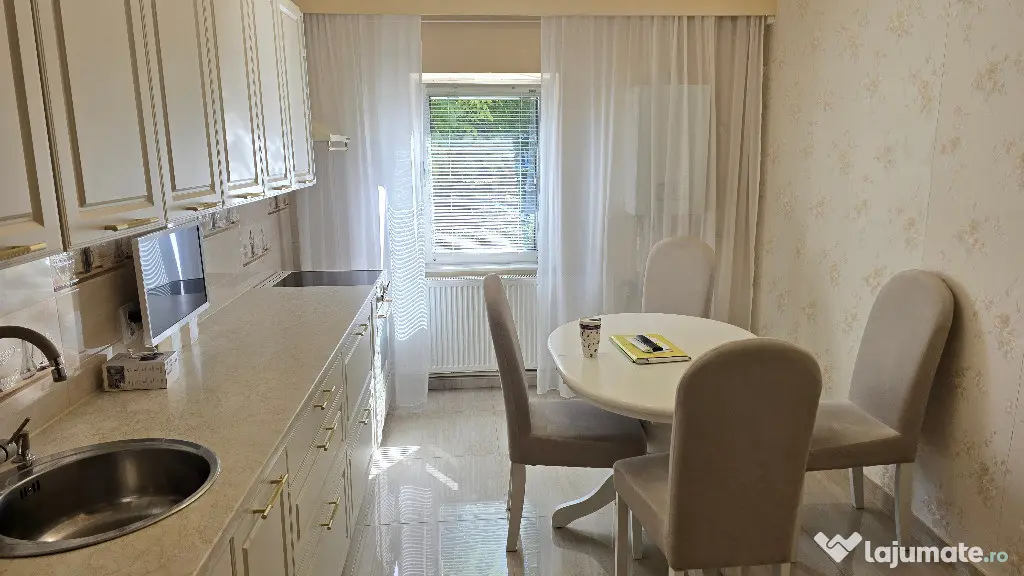 Inchiriez apartament 3 camere decomandat in Deva, I. Creanga, parter - Deva (Hunedoara)