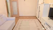 Inchiriez apartament 3 camere decomandat in Deva, I. Creanga, parter