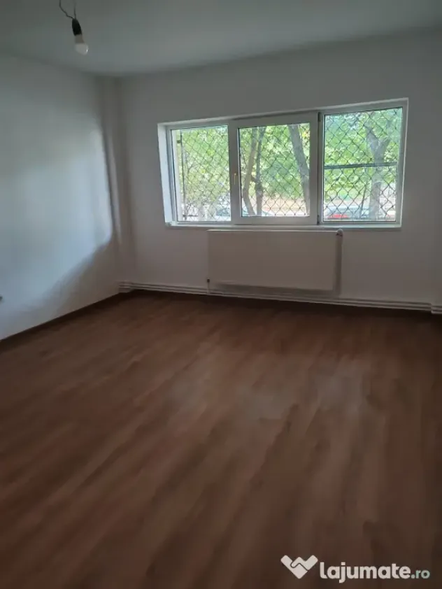 Apartament de vânzare Colentina 4 camere
