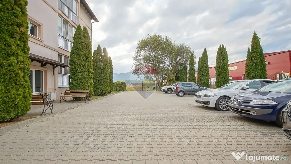 DE VANZARE | 3 CAMERE | CRISTIAN | 72 MP | LOC PARCARE | - Cristian (Brasov)