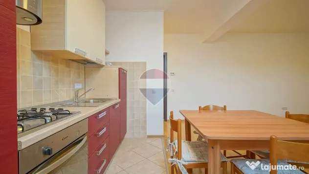 DE VANZARE | 3 CAMERE | CRISTIAN | 72 MP | LOC PARCARE | - Cristian (Brasov)