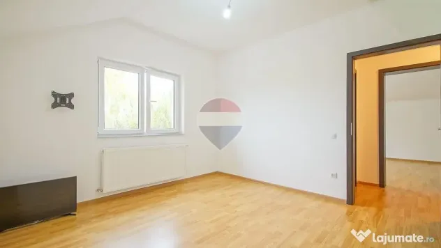 DE VANZARE | 3 CAMERE | CRISTIAN | 72 MP | LOC PARCARE | - Cristian (Brasov)