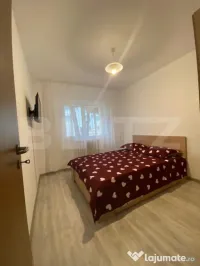 Apartament cu 3 camere decomandate, terasa, zona Recuperare 