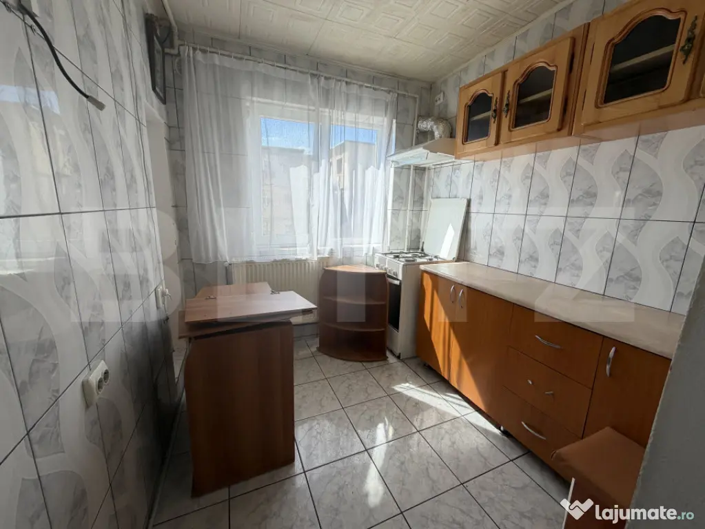 Apartament 2 camere , 34 mp , zona Gheorghe Barboi - Targu Jiu (Gorj)