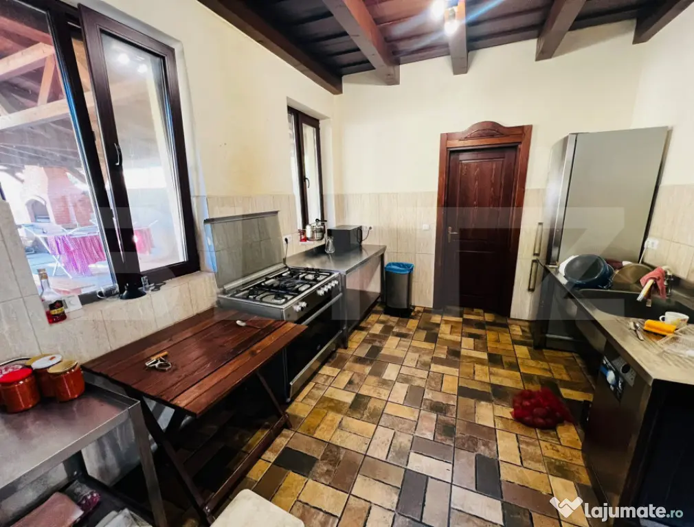 Casa de inchiriat pentru muncitori , 5 camere , 130 mp , 450 - Madaras (Mures)