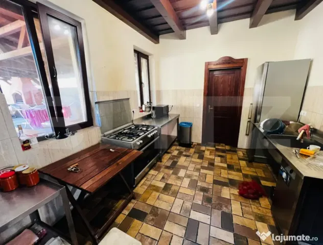 Casa de inchiriat pentru muncitori , 5 camere , 130 mp , 450 - Madaras (Mures)