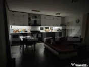 Casă individuală, 4 camere, 550 mp teren și terasă acope