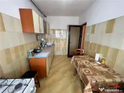 Apartament 3 camere, ultracentral, etaj 9, renovat ,mobilata 