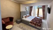 Apartament lux 3 camere, HerДѓstrДѓu, decomandat, terasДѓ, parcare