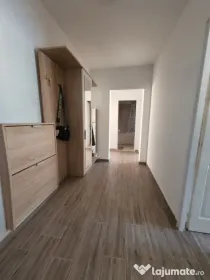Apartament cu 2 camere, mobilat, balcon închis și spațiu