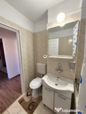 Apartament cu 2 camere, mobilat, balcon închis și spațiu 