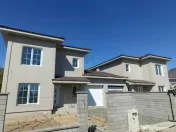Duplex despartit prin garaj - teren 400 mp 5 camere - 