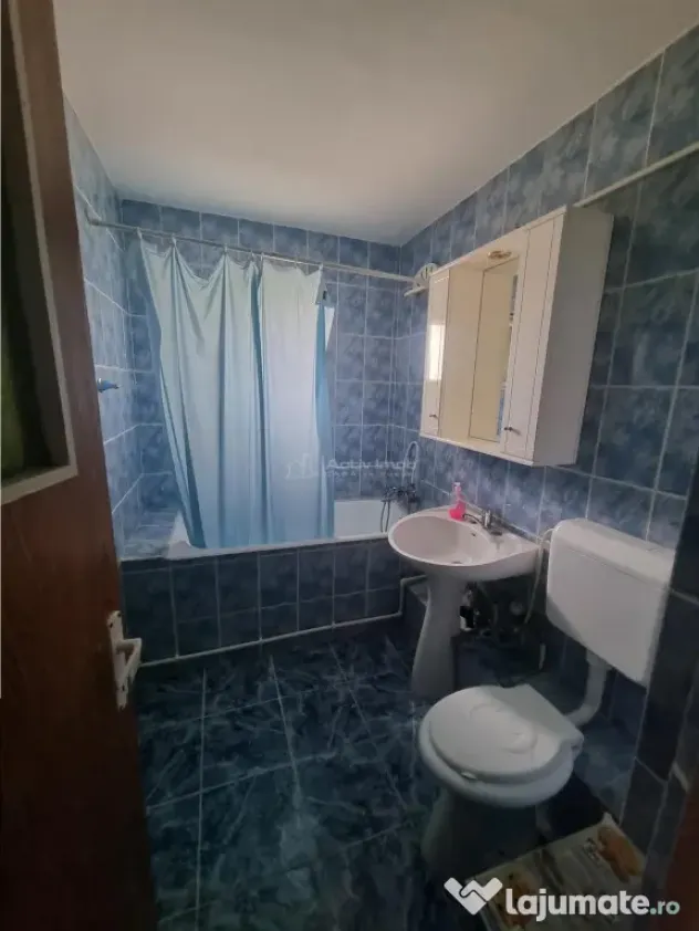 Apartament 3 cam,72 mp , doua bai zona PECO - Alexandria (Teleorman)
