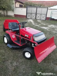 Tractoras gazon dotat cu lama de zapada si remorca de 500 Kg stare impecabila 