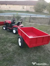 Tractoras gazon dotat cu lama de zapada si remorca de 500 Kg stare impecabila 