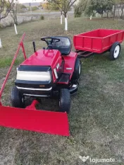 Tractoras gazon dotat cu lama de zapada si remorca de 500 Kg stare impecabila 