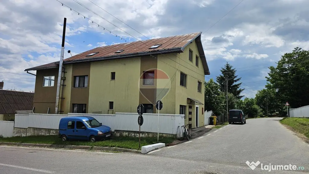 Casă / Vilă cu 900 teren intravilan, Salcea, Suceava - Salcea (Suceava)