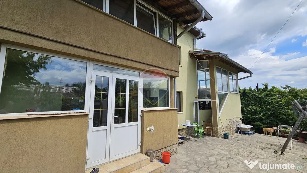 Casă / Vilă cu 900 teren intravilan, Salcea, Suceava - Salcea (Suceava)