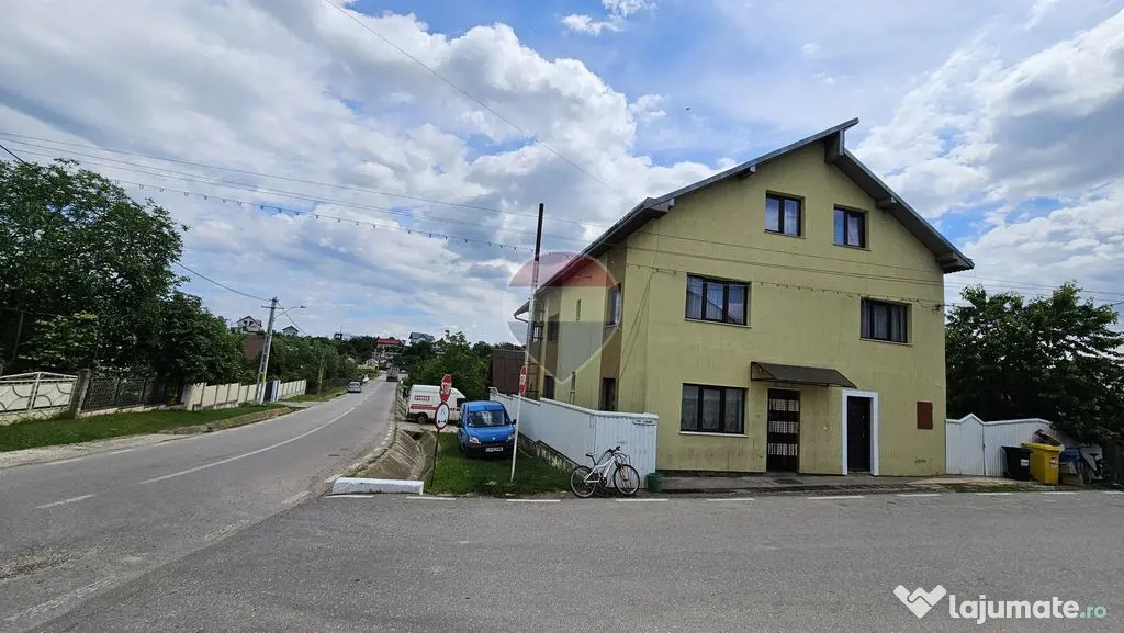 Casă / Vilă cu 900 teren intravilan, Salcea, Suceava - Salcea (Suceava)