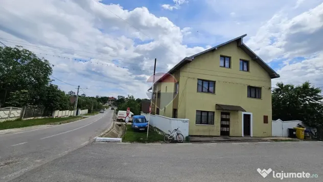 Casă / Vilă cu 900 teren intravilan, Salcea, Suceava - Salcea (Suceava)