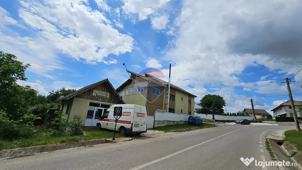 Casă / Vilă cu 900 teren intravilan, Salcea, Suceava - Salcea (Suceava)