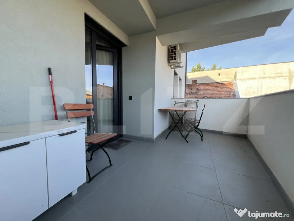 Apartament cu 2 camere de vânzare — Zonă Semicentrală, - Oradea (Bihor)
