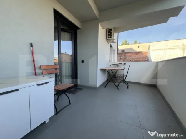 Apartament cu 2 camere de vânzare — Zonă Semicentrală, - Oradea (Bihor)