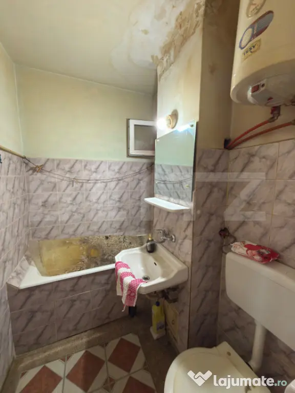 Apartament cu 2 camere- zona Vest - Ploiesti (Prahova)