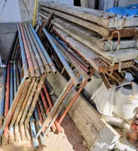 Vând schelă, betonieră, aparat sudură, centrală termică, boiler, 5 calorifere 