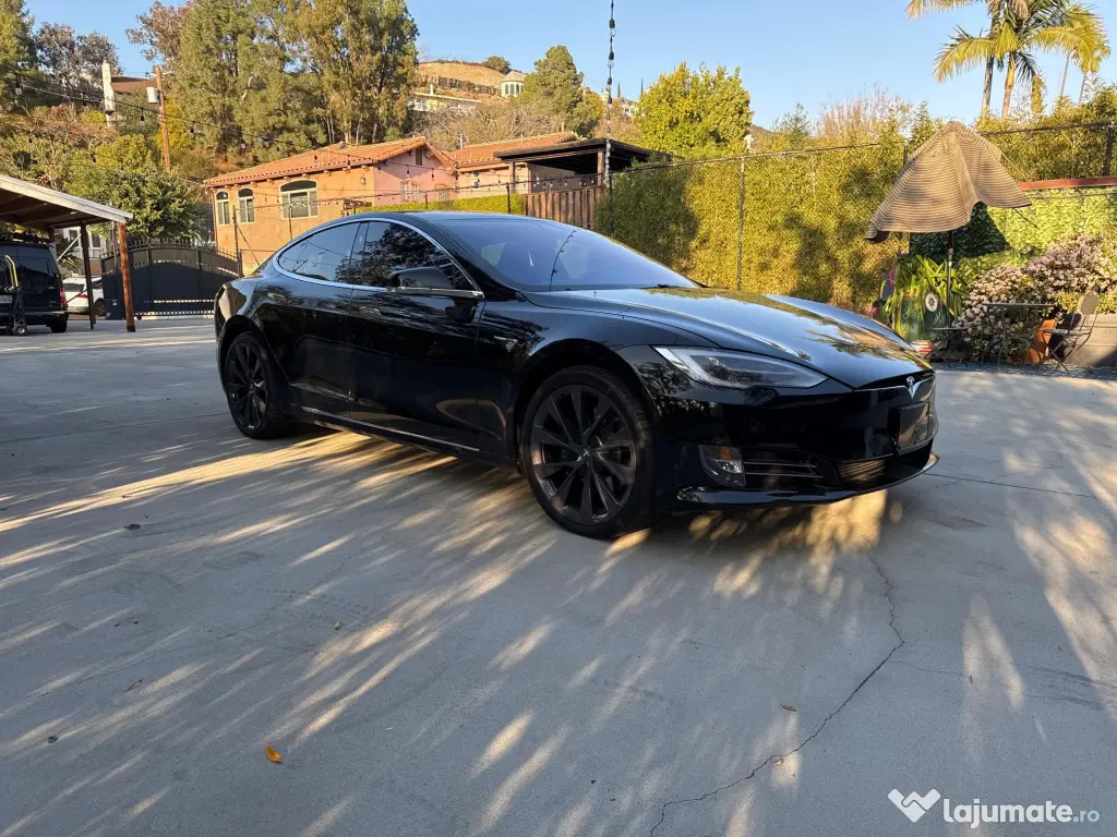 Dezmembrez Tesla Model S 2016 - 2021