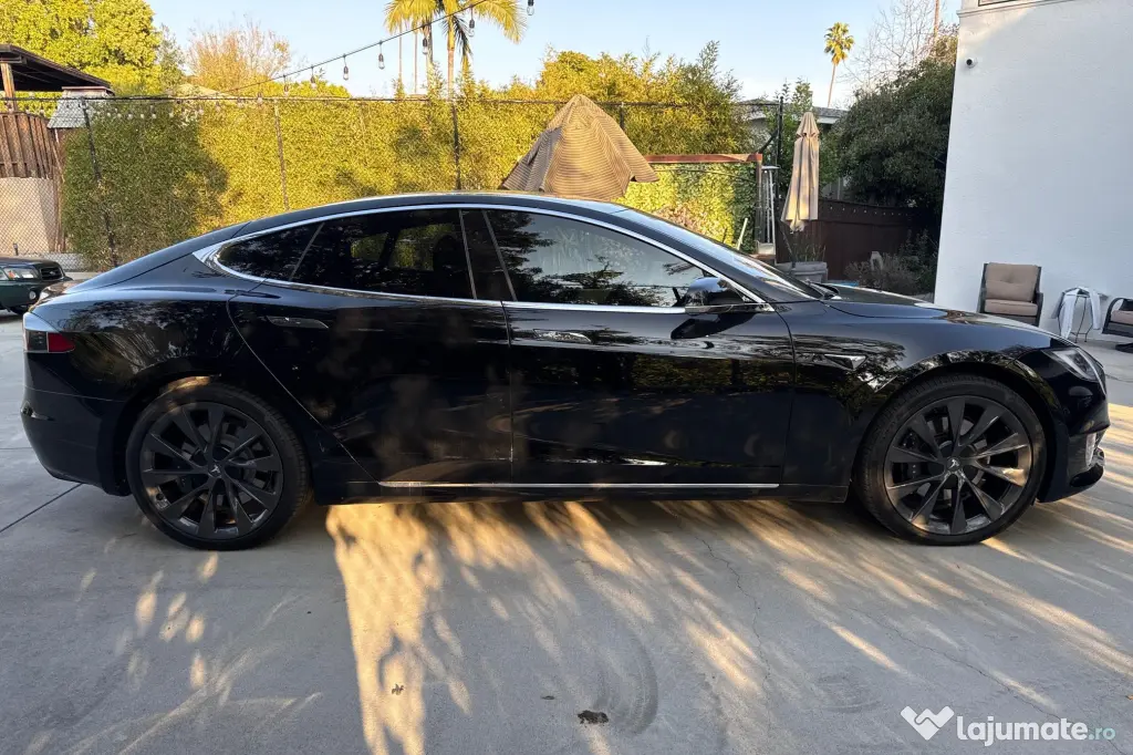 Dezmembrez Tesla Model S 2016 - 2021