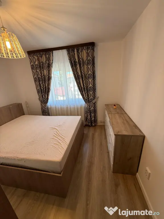 Închiriez apartament cu două camere