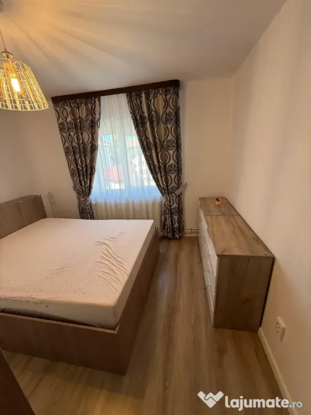 Închiriez apartament cu două camere