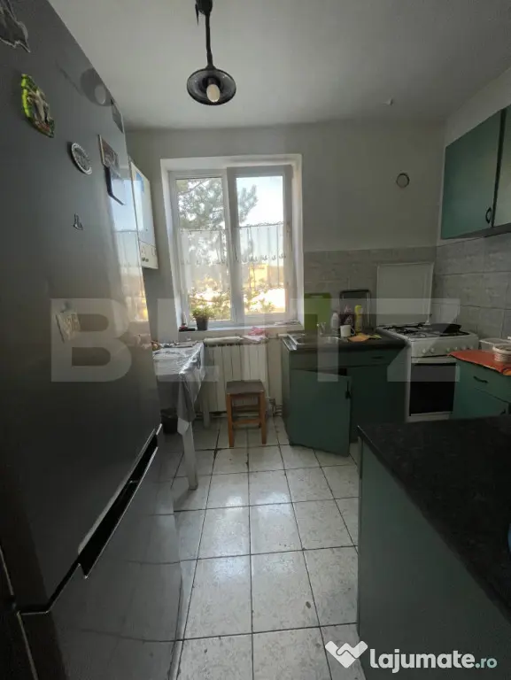 Apartament 3 camere, 50 mp, etaj 4 – zonă semicentrală - Zalau (Salaj)