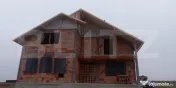 Casa la rosu de vanzare, Scheia, 10 ari teren. 