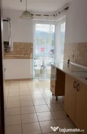 Apartament cu 3 camere, 2 bai, parcare-zona Avangarden 1 
