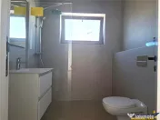 Decomandat si spatios, 62 mp utili, in bloc tip vila, Tracto 