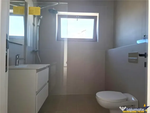 Decomandat si spatios, 62 mp utili, in bloc tip vila, Tracto - Brasov (Brasov)