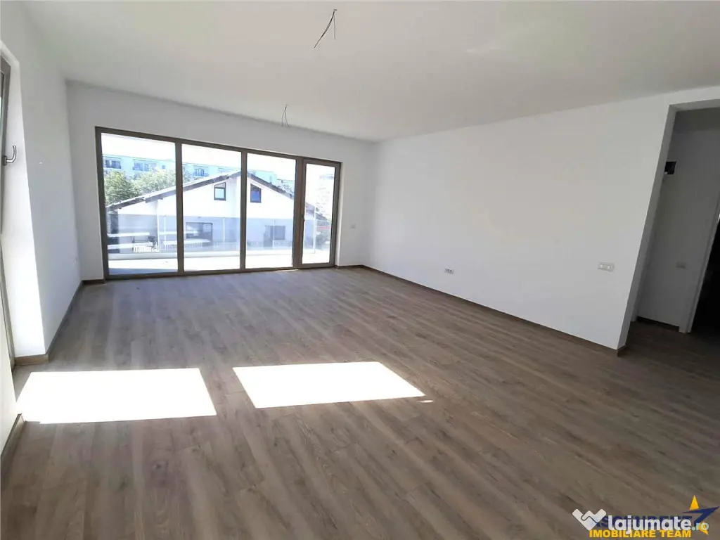 Decomandat si spatios, 62 mp utili, in bloc tip vila, Tracto - Brasov (Brasov)