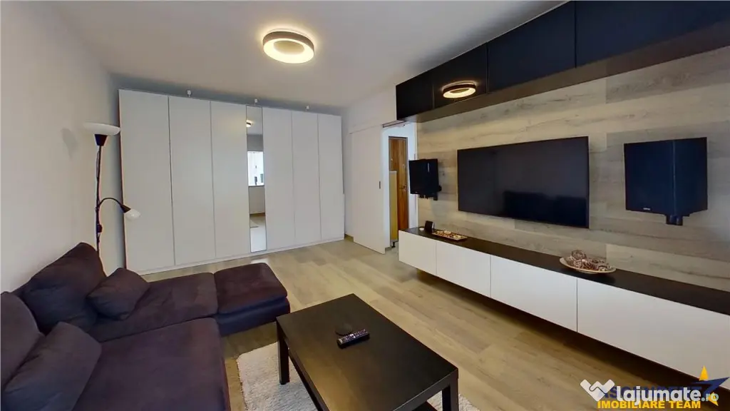 Imobil 2 camere, decomandat, complet renovat 2024, Grivitei, - Brasov (Brasov)